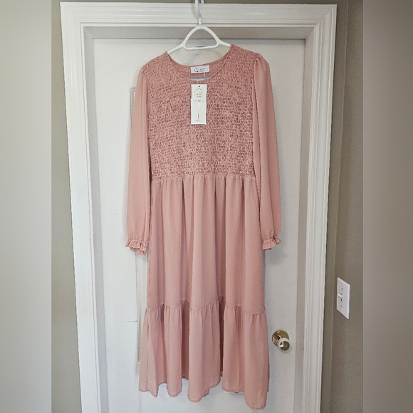 Mad About Style: The Grace Midi Dress - Picture 2 of 4